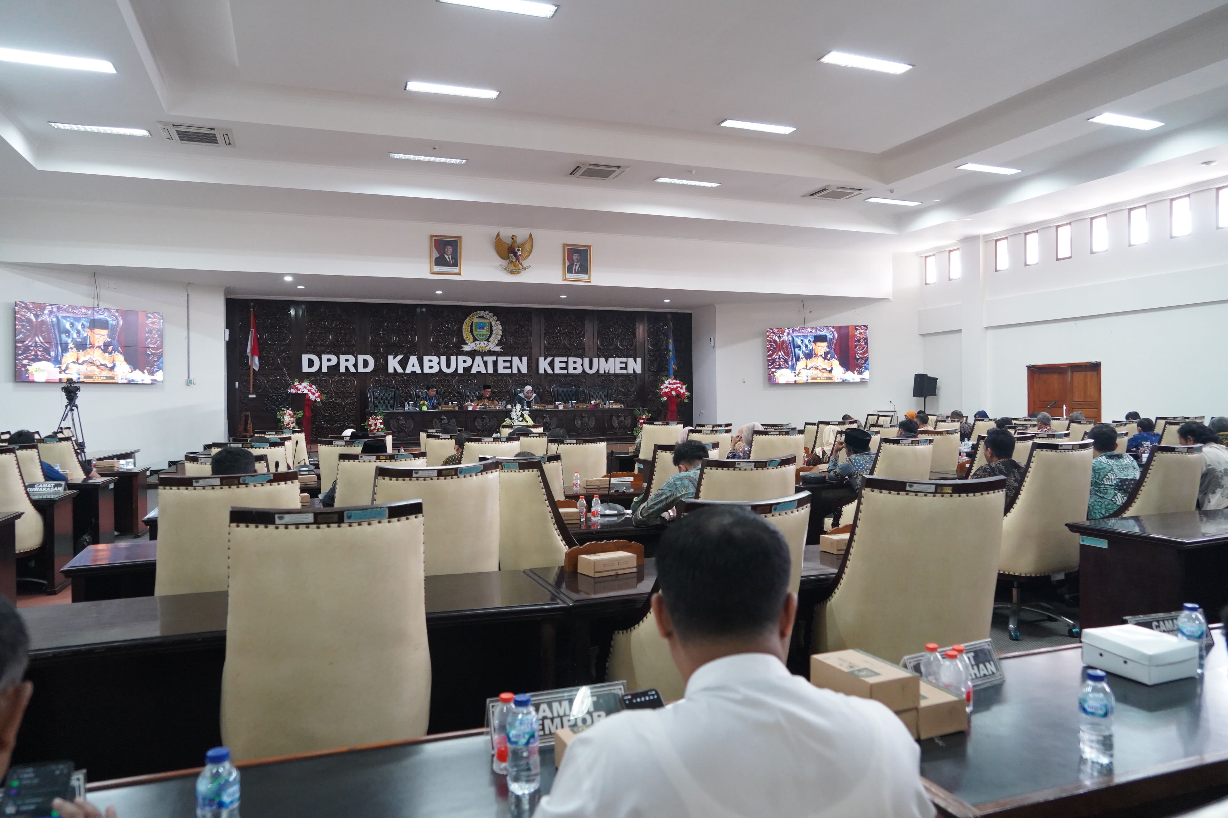 Begini Penjelasan Pemkab soal Pajak, SiLPA hingga Jalan Rusak di RAPBD Kebumen 2027
